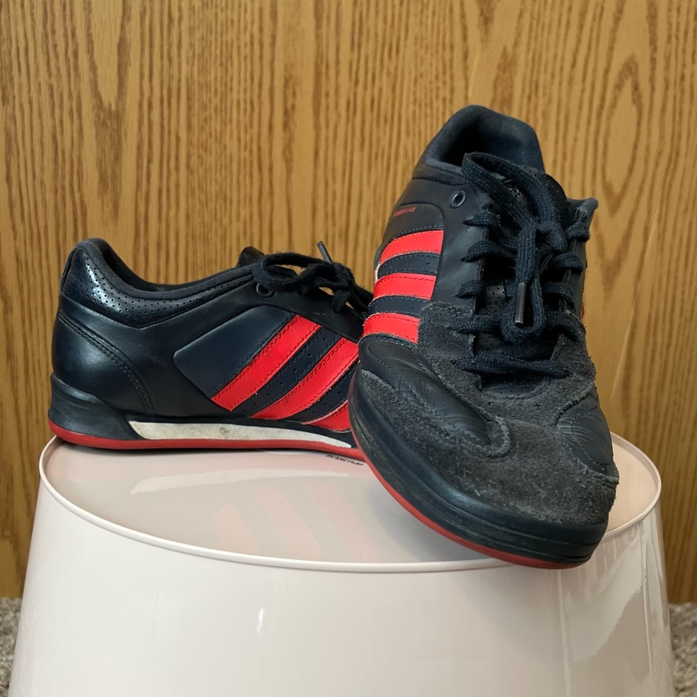 EUC Adidas Samba Nua II, Sz 7.5